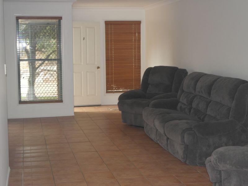 2/16 Michael Lynagh Drive, Daisy Hill QLD 4127