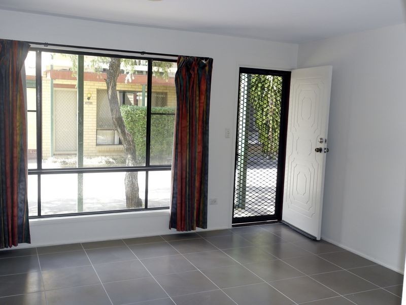 2/18 Old Chatswood Road, Daisy Hill QLD 4127