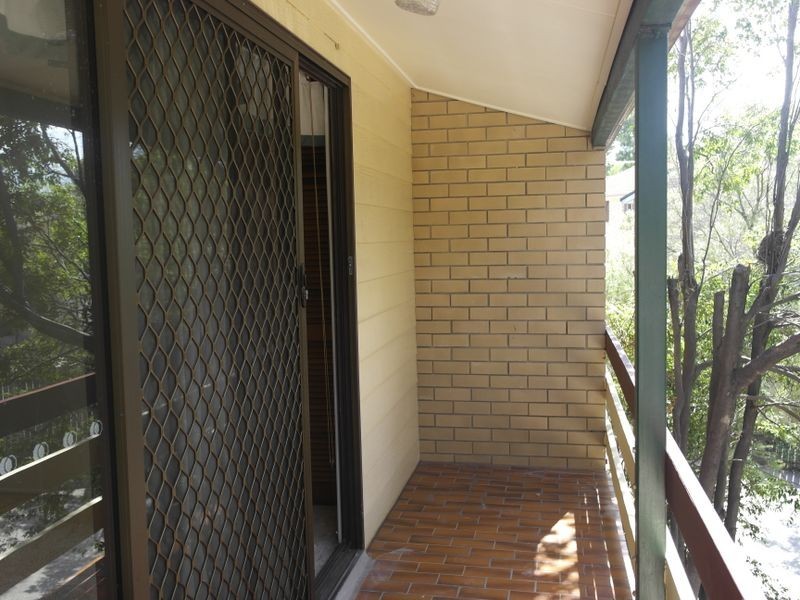 2/18 Old Chatswood Road, Daisy Hill QLD 4127