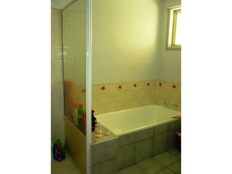 1 Celosia Street, Daisy Hill QLD 4127