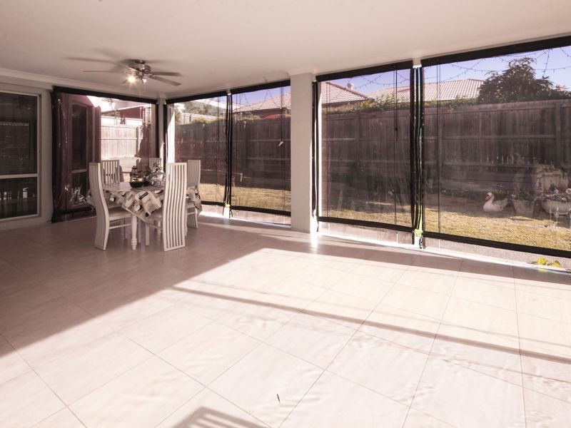 7 Ironbark Place, Heathwood QLD 4110