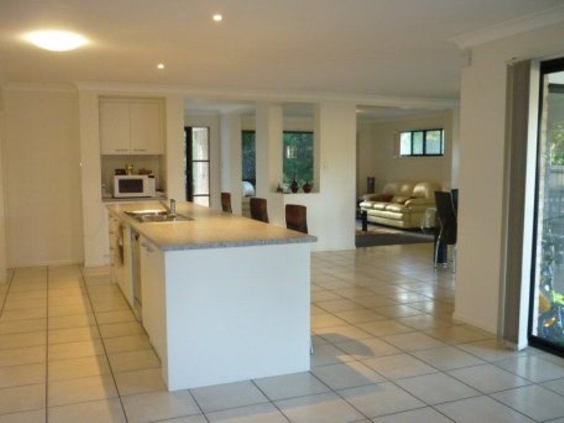 13 Innes Close, Parkinson QLD 4115