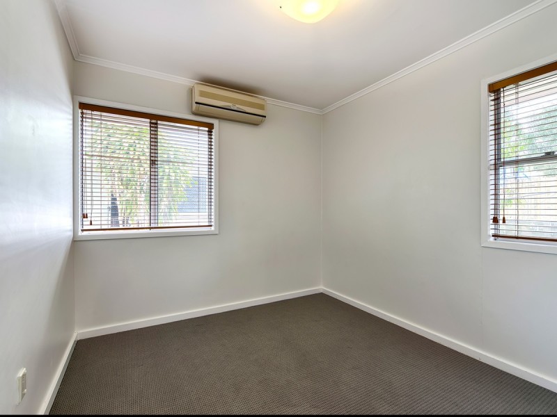 12 Chuter Street, Stafford Heights QLD 4053