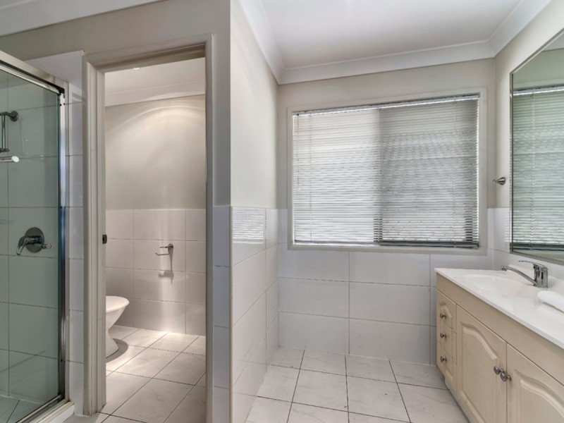 6 Lewis Street, Clayfield QLD 4011