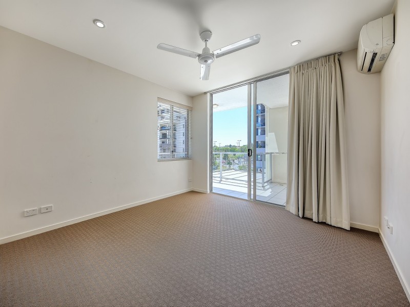 206/20 Playfield Street, Chermside QLD 4032