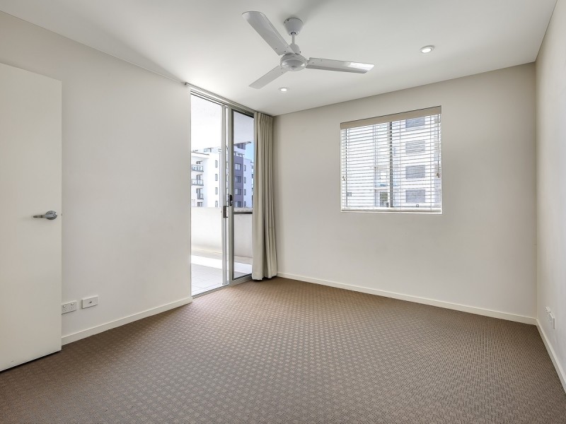 206/20 Playfield Street, Chermside QLD 4032