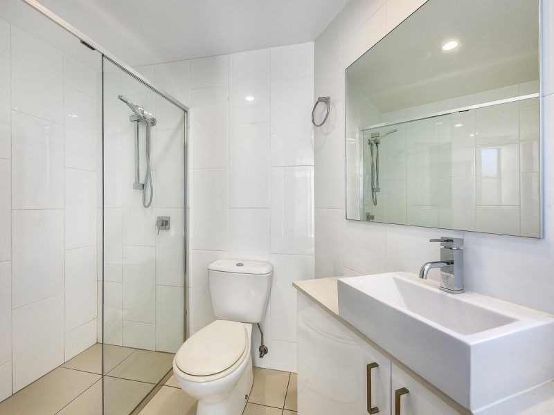 206/20 Playfield Street, Chermside QLD 4032