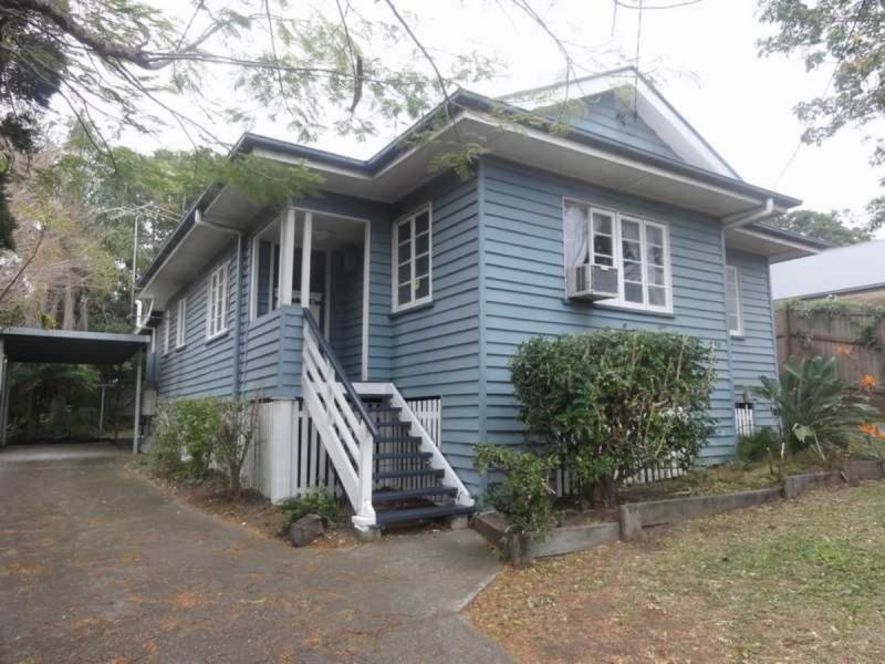 16 Miller Street, Chermside QLD 4032
