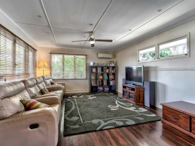 198 Appleby Road, Stafford Heights QLD 4053