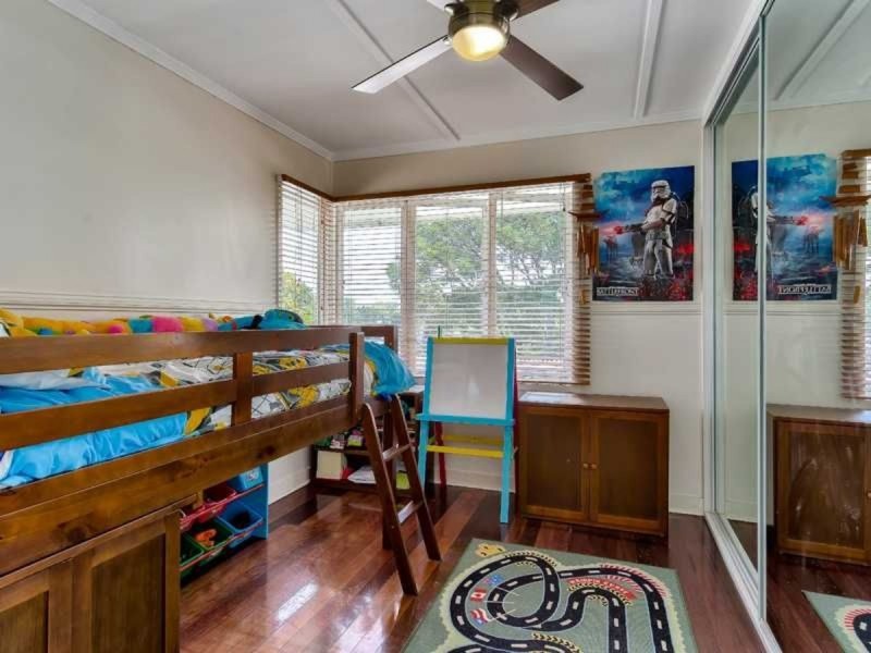 198 Appleby Road, Stafford Heights QLD 4053