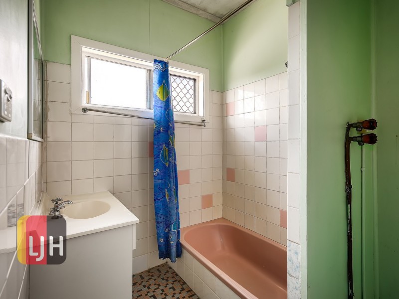 3/15 Clegg Parade, Newmarket QLD 4051