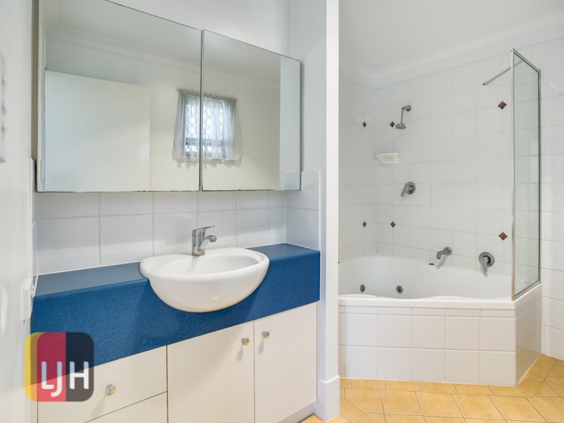 35 Scott Road, Herston QLD 4006