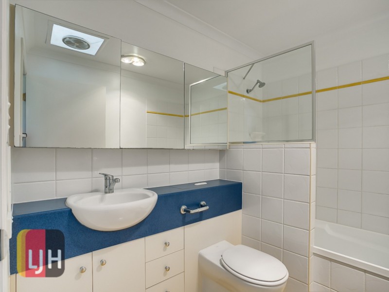 35 Scott Road, Herston QLD 4006