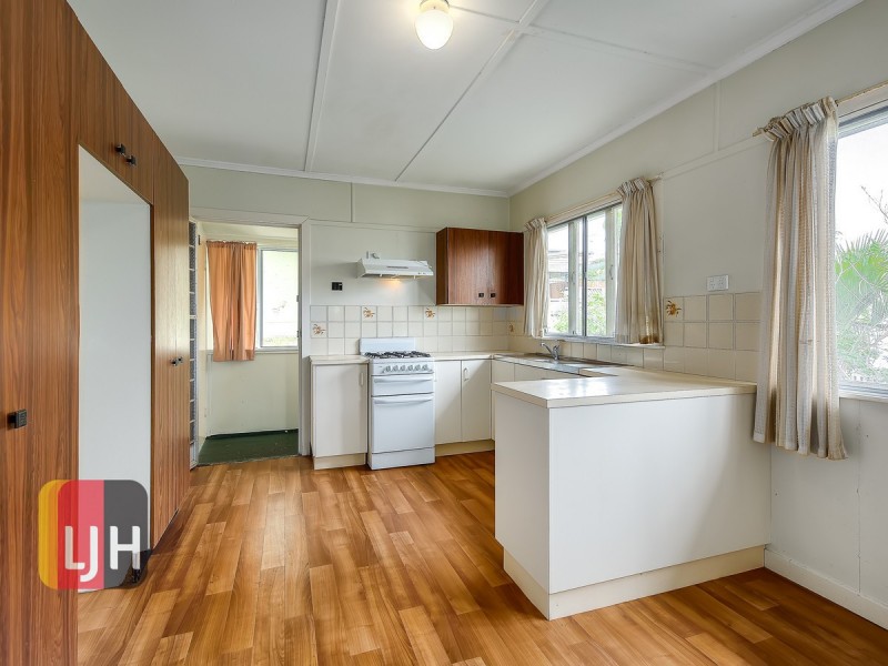 9 Allowrie Street, Stafford QLD 4053