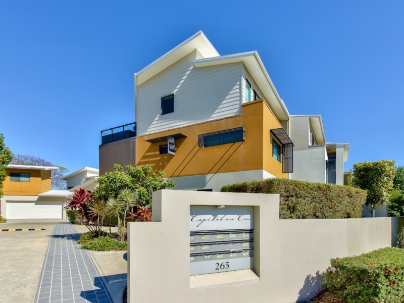 9/265 Cavendish Road, Coorparoo QLD 4151