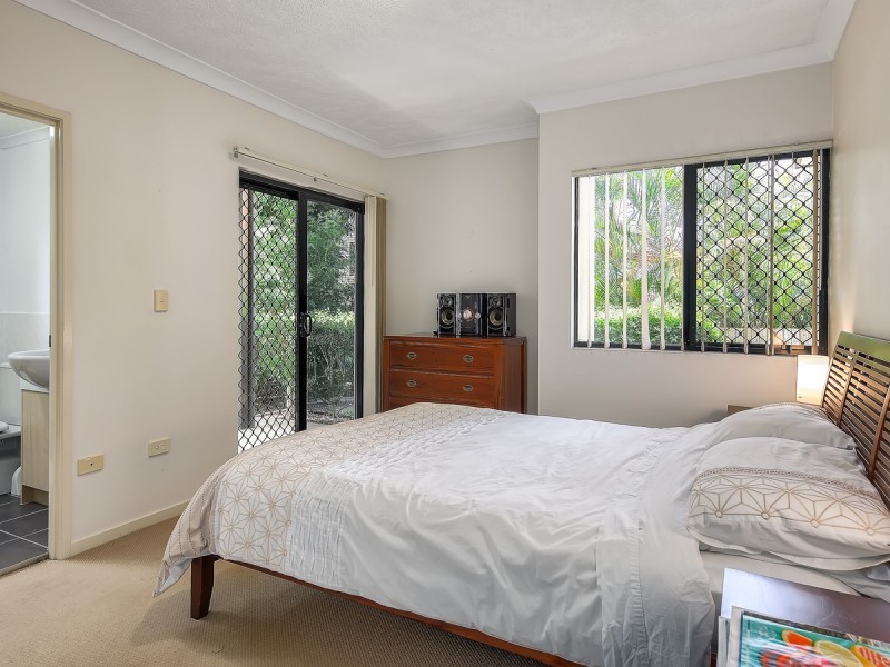 2/11 Onslow Street, Ascot QLD 4007