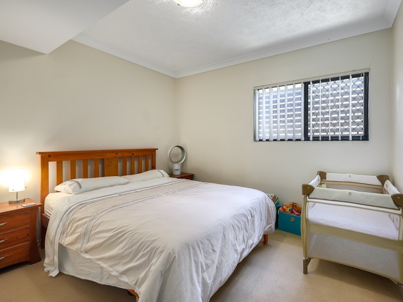 2/11 Onslow Street, Ascot QLD 4007