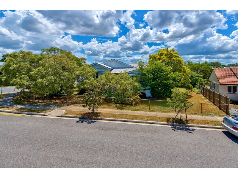 17 Gamelin Crescent, Stafford QLD 4053