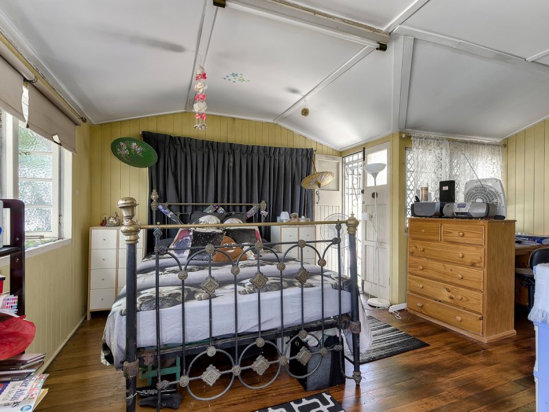 17 Gamelin Crescent, Stafford QLD 4053