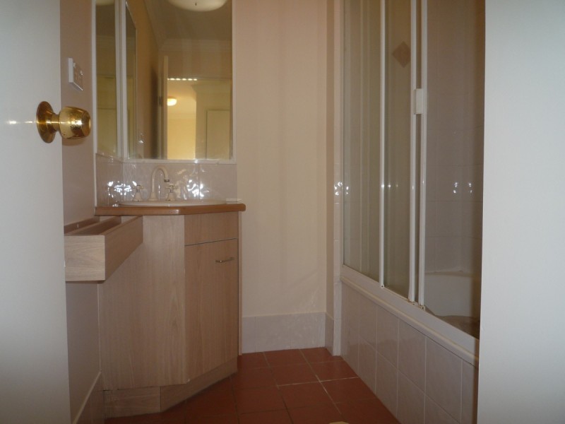 11 Conon Street, Wooloowin QLD 4030