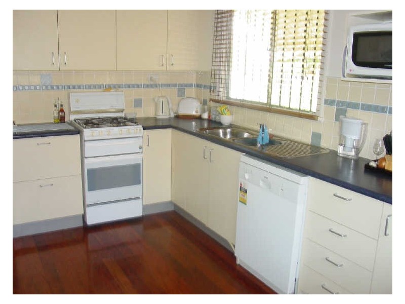 20 Alwyn Street, Stafford Heights QLD 4053