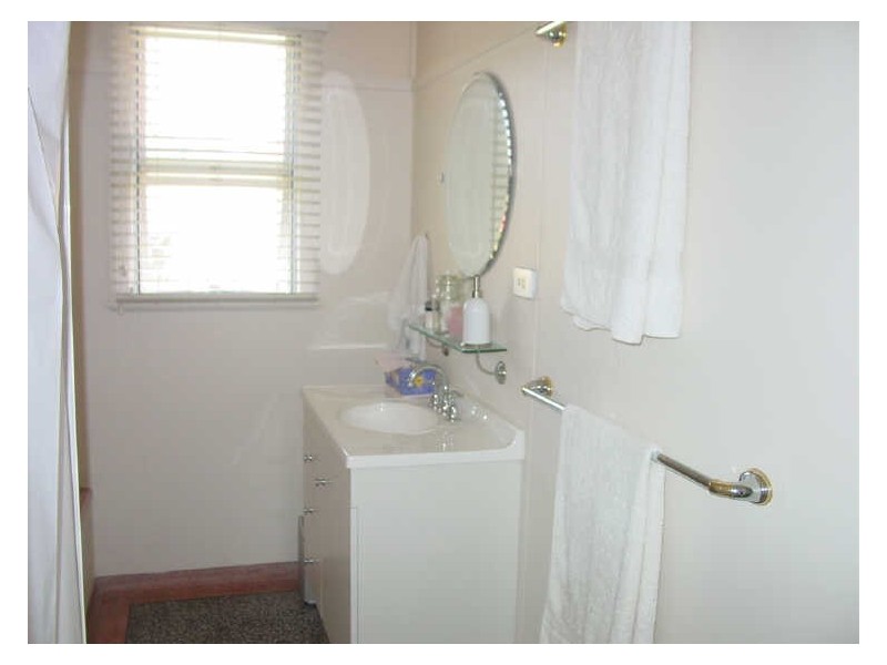 20 Alwyn Street, Stafford Heights QLD 4053