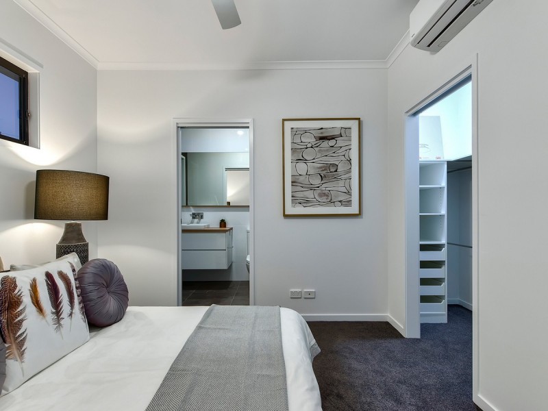 2 & 3/138 Leckie Road, Kedron QLD 4031