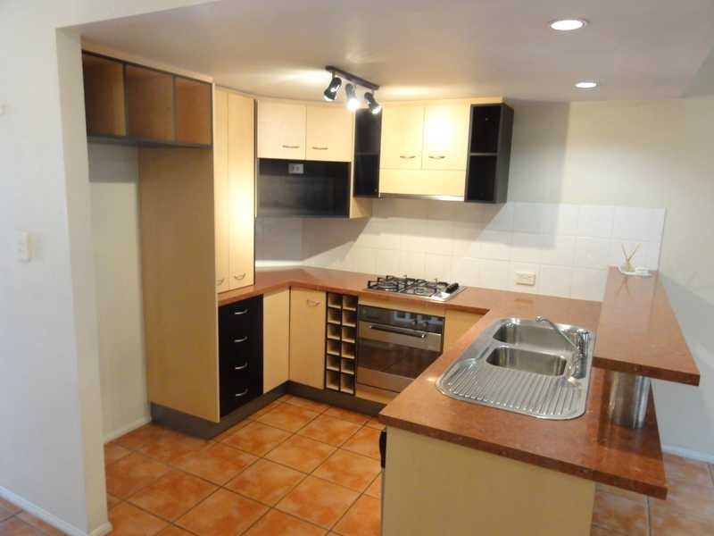 7/4 Cowlishaw Street, Newstead QLD 4006