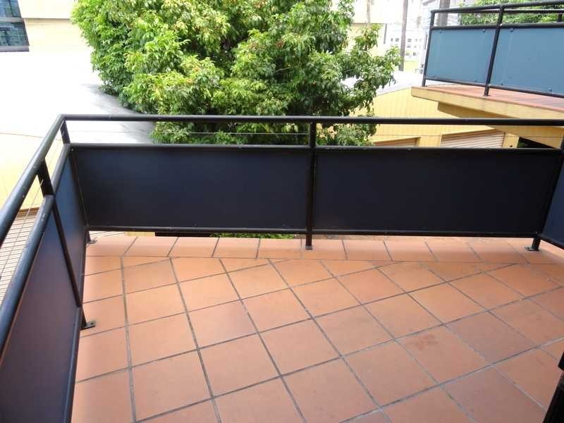 7/4 Cowlishaw Street, Newstead QLD 4006