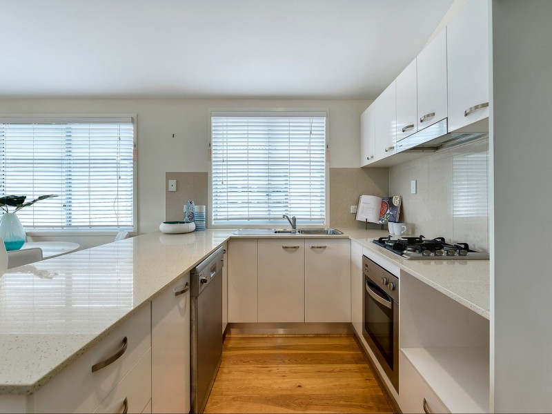 2/54 Gamelin Crescent, Stafford QLD 4053