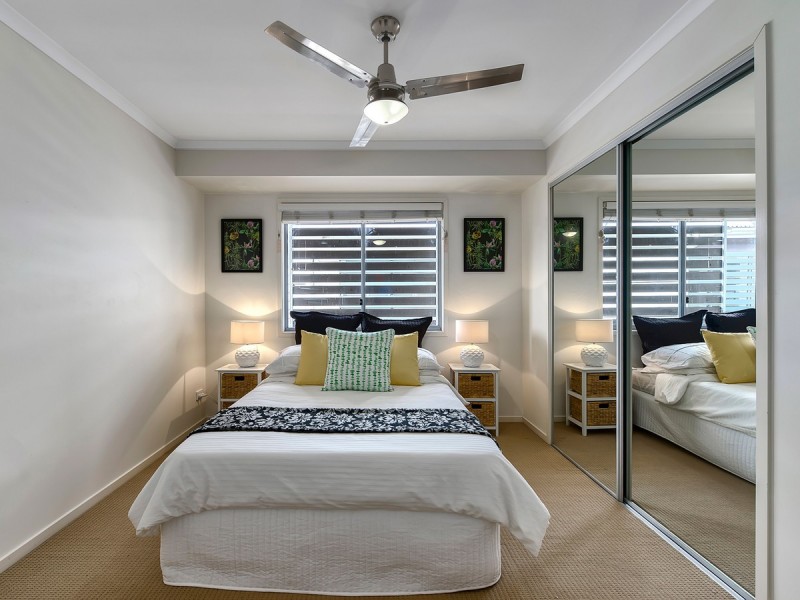 2/54 Gamelin Crescent, Stafford QLD 4053