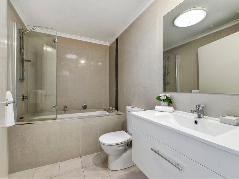 2/54 Gamelin Crescent, Stafford QLD 4053