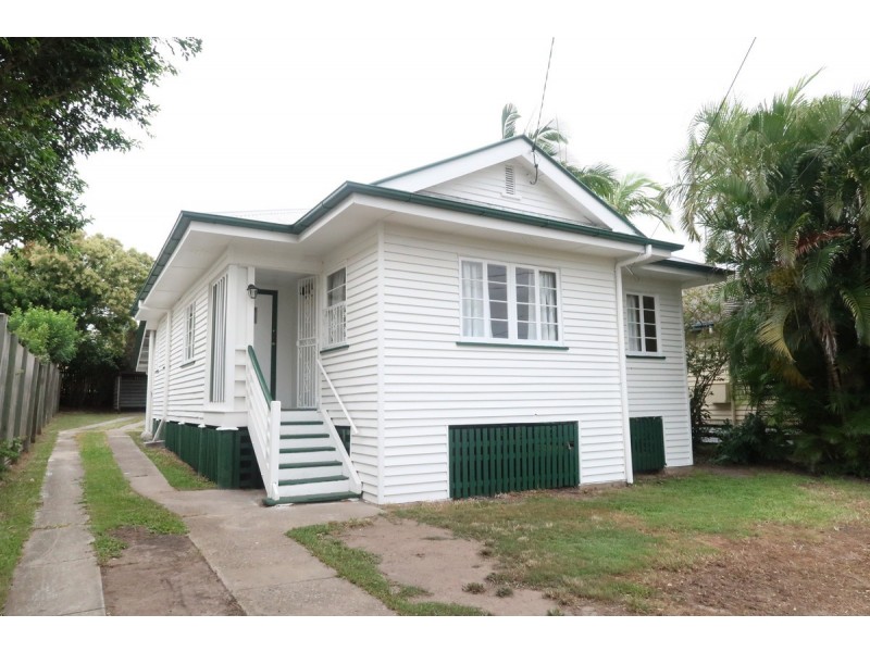 84 Wallace Street, Chermside QLD 4032