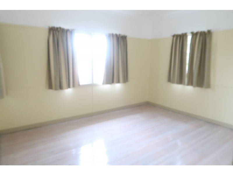 84 Wallace Street, Chermside QLD 4032