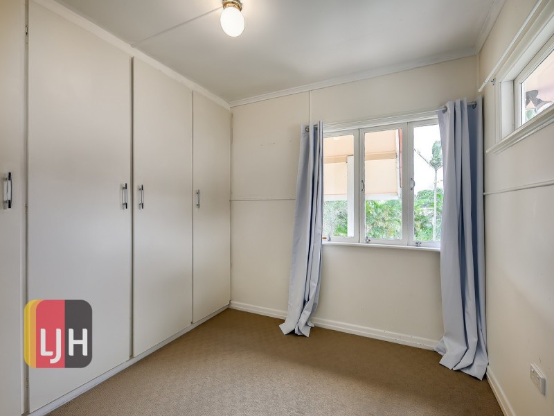 18 Quill Street, Stafford Heights QLD 4053