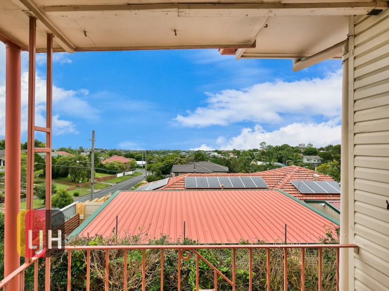 18 Quill Street, Stafford Heights QLD 4053