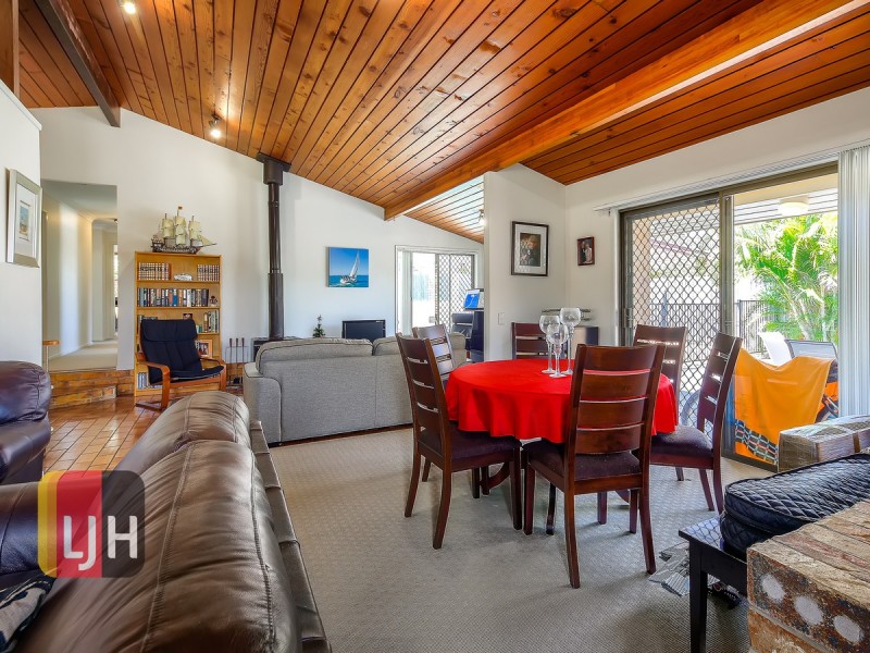 15 Falk Street, Stafford Heights QLD 4053