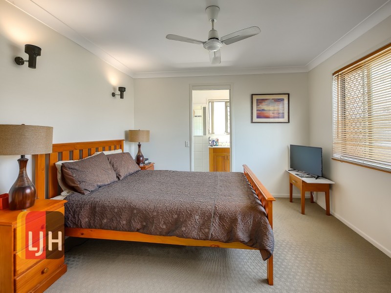 15 Falk Street, Stafford Heights QLD 4053