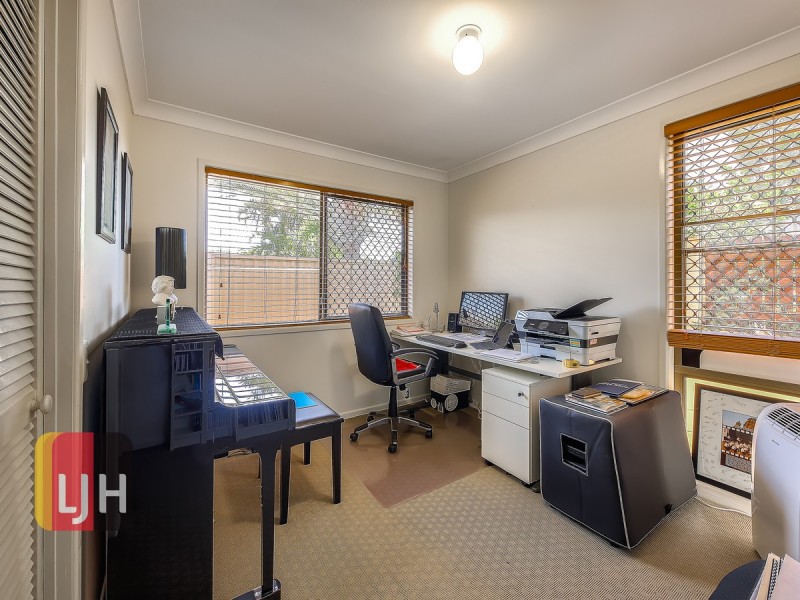 15 Falk Street, Stafford Heights QLD 4053