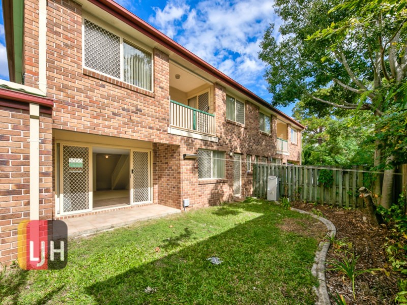 2/11 Groom Street, Gordon Park QLD 4031
