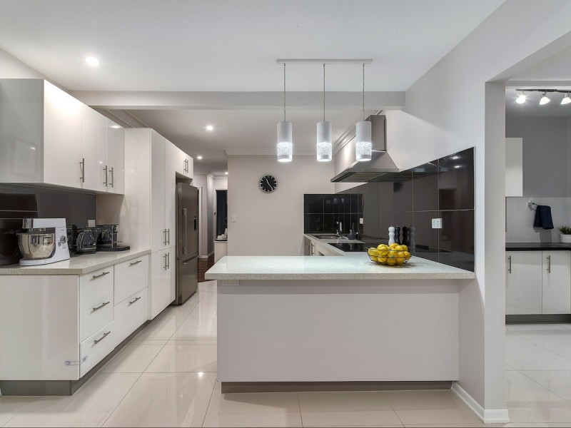 51 Wilgarning Street, Stafford Heights QLD 4053