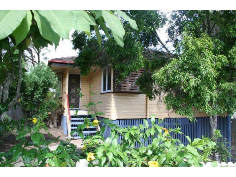 28 Armfield Street, Stafford QLD 4053