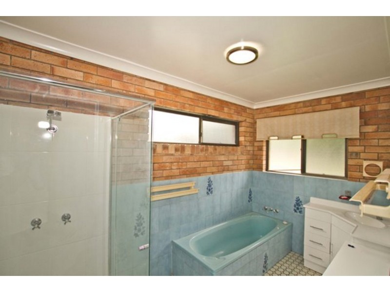 8 Timms Road, Everton Hills QLD 4053