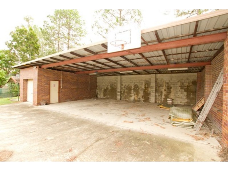 8 Timms Road, Everton Hills QLD 4053