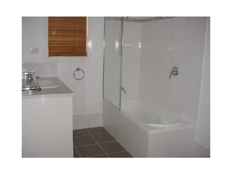 2/24 Sadlier Street, Kedron QLD 4031