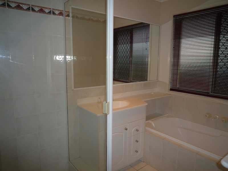 12 Hanks Place, Mcdowall QLD 4053
