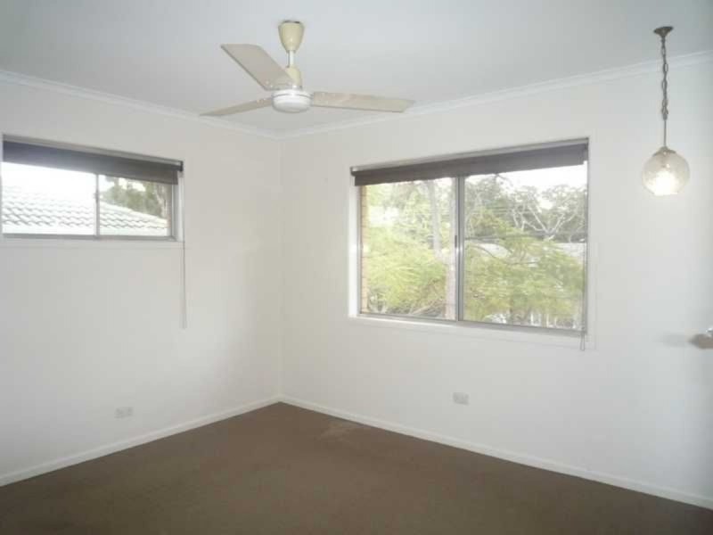 25 Redgrave Street, Stafford Heights QLD 4053