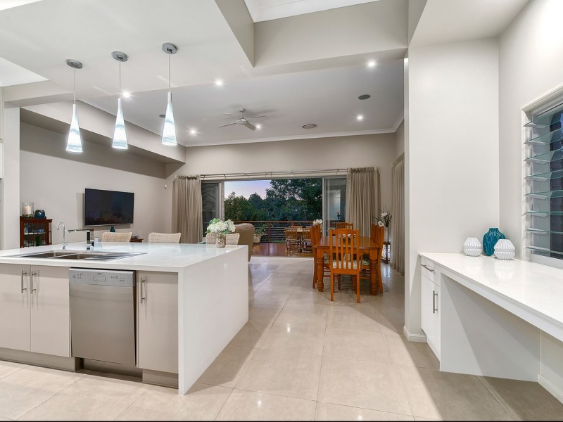 20 Fourteenth Avenue, Kedron QLD 4031