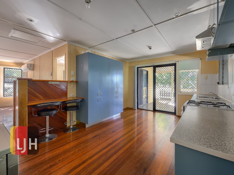 28 Armfield Street, Stafford QLD 4053