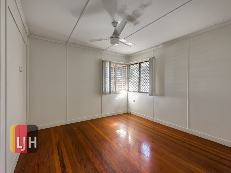 28 Armfield Street, Stafford QLD 4053